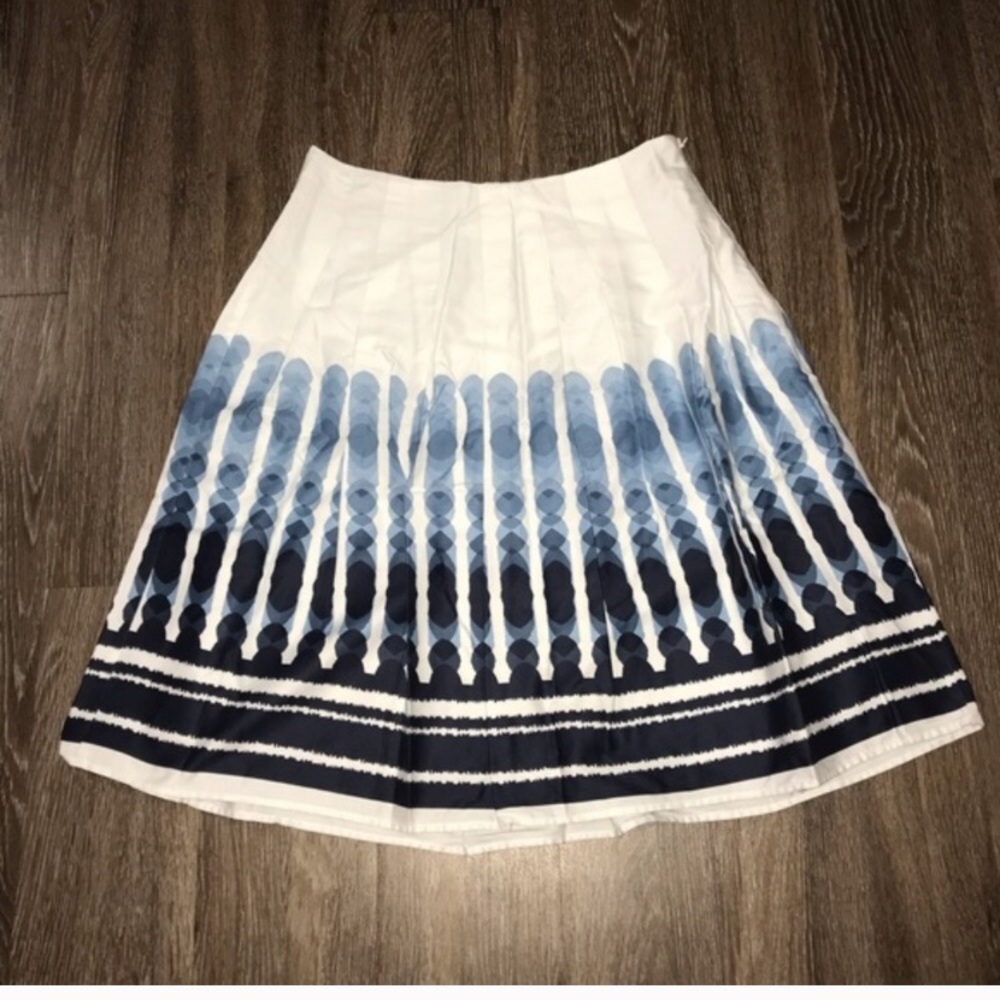 EUC Cato Flare Skirt, White & Blue, Women’s Sz 8